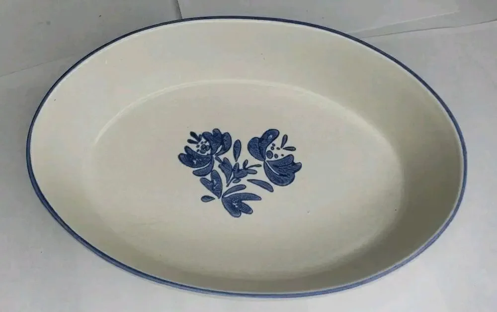 Pfaltzgraff Yorktowne Oval Casserole Serving Dish #241 Stoneware 10